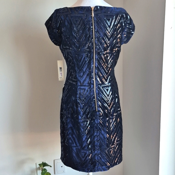 Eliza J Navy Sequin Velvet  Sheath Dress Size 6 BNWT - Picture 5 of 8